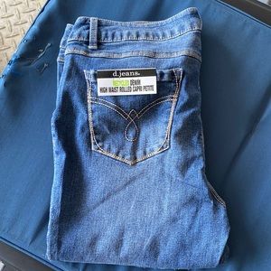 Recycled Denim High Waist Capri